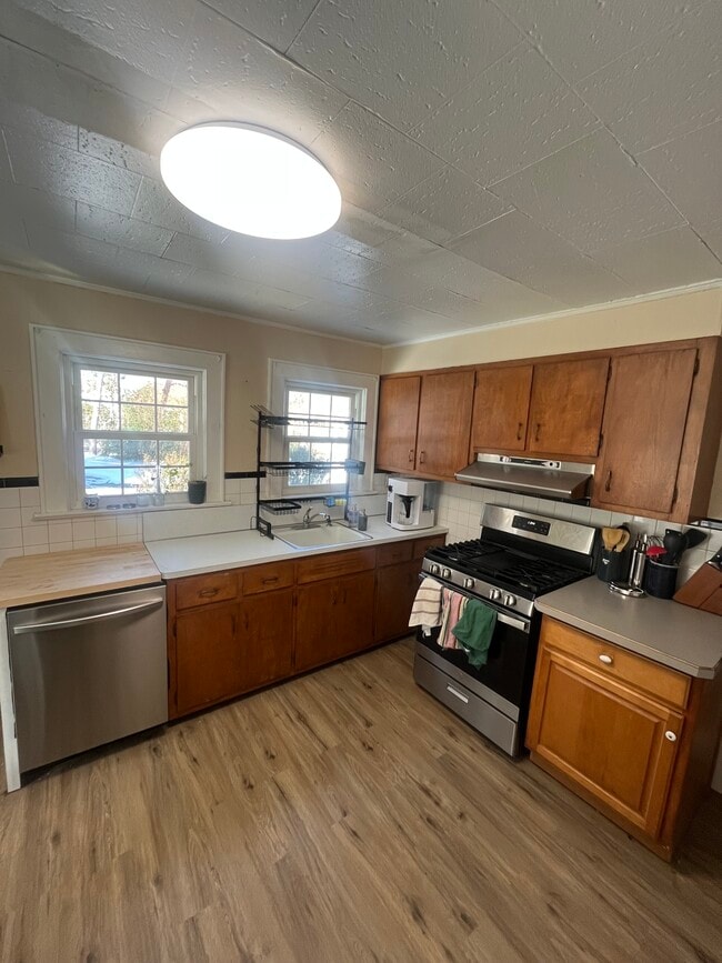 81 Tooker Ave, Unit 1 in Springfield, NJ - Foto de edificio - Building Photo