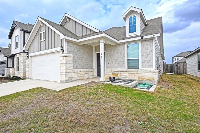 963 Steeplebush in New Braunfels, TX - Building Photo - Building Photo