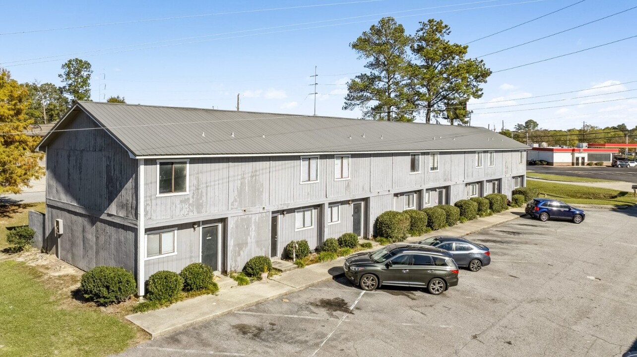 Fox Run Townhouses in Columbus, GA - Building Photo