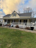 619 Salt Point Turnpike in Poughkeepsie, NY - Building Photo