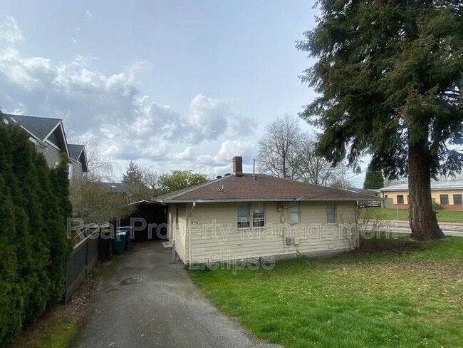 property at 6731 104th Ave NE