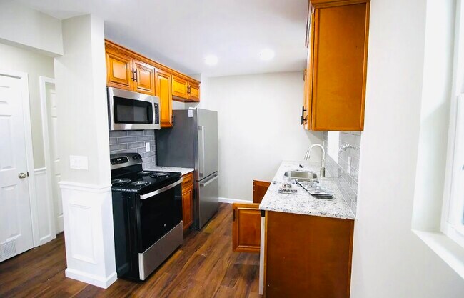 4805 Toledo Ln in Louisville, KY - Building Photo - Building Photo