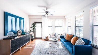 Velo Verdae Apartments in Greenville, SC - Foto de edificio - Building Photo