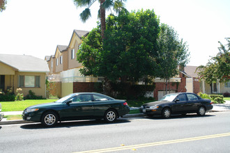 458 W Wilson Ave in Glendale, CA - Building Photo - Building Photo