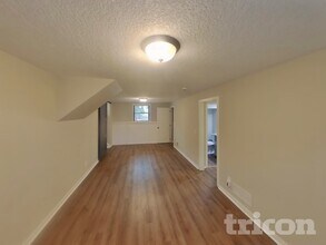 1916 Lamplight Dr in Woodbury, MN - Building Photo - Building Photo