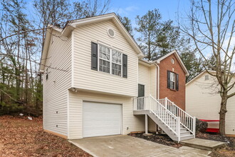 2394 Oakland Spring Dr in Snellville, GA - Building Photo - Building Photo
