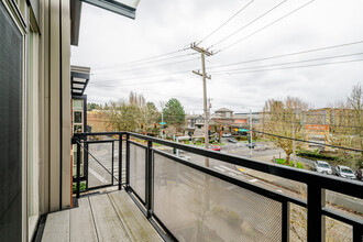 5101 25th Ave NE in Seattle, WA - Building Photo - Building Photo