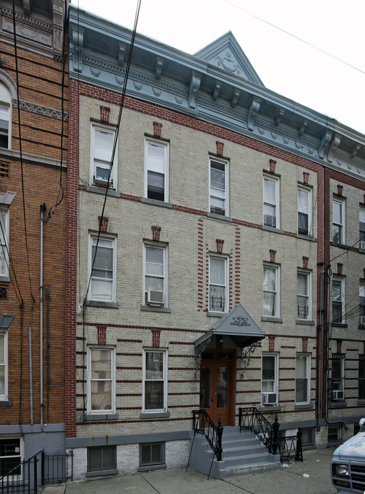 232 Van Horne St in Jersey City, NJ - Foto de edificio