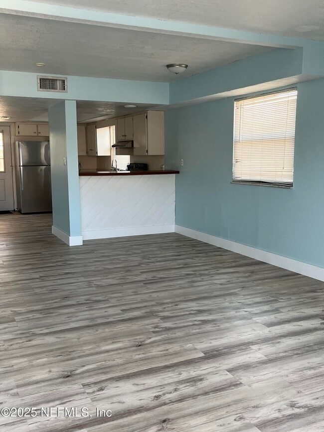 319 Oak St in Neptune Beach, FL - Building Photo - Building Photo