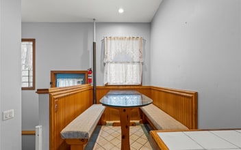 244-39 89th Ave in Queens, NY - Foto de edificio - Building Photo