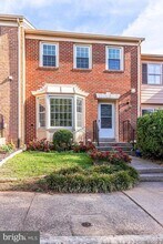 9911 Whitewater Dr in Burke, VA - Building Photo - Building Photo