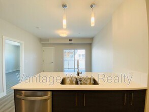 191 Hollywood Rd S in Kelowna, BC - Building Photo - Building Photo