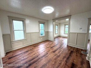 83 Tripp St in Forty Fort, PA - Foto de edificio - Building Photo