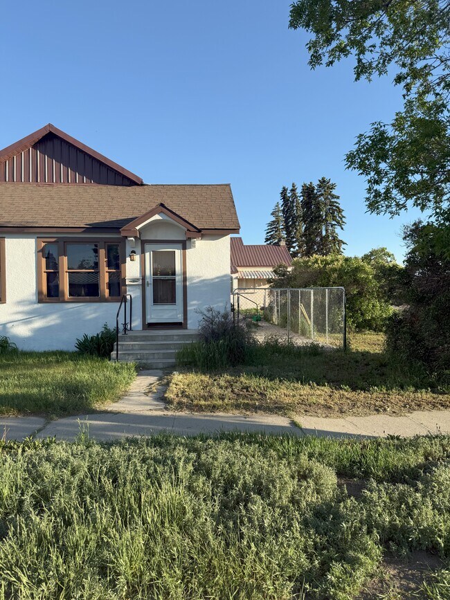 400 Milwaukee Ave in Deer Lodge, MT - Building Photo - Building Photo
