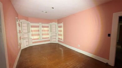1501 S Columbia Dr in West Columbia, TX - Building Photo - Building Photo