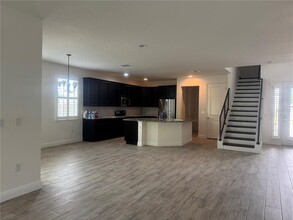 1054 Castlevecchio Loop in Alafaya, FL - Building Photo - Building Photo