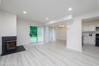 59 Malibu Dr in Eatontown, NJ - Building Photo - Building Photo