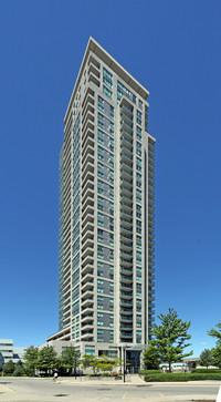 Equinox II in Toronto, ON - Building Photo - Building Photo