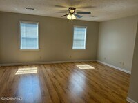 310 Range Ave photo'