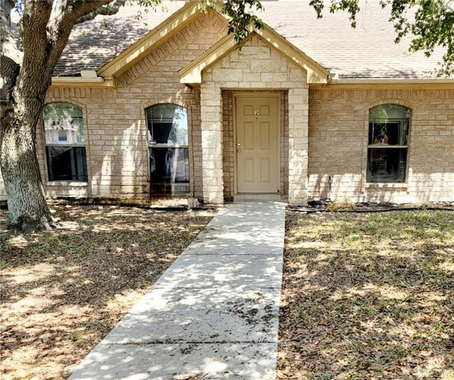 2402 Tahiti Dr in Edinburg, TX - Building Photo - Building Photo