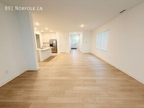 891 Norfolk Ln in Greenwood, IN - Building Photo - Building Photo