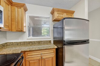 1701 Balfour Point Dr in Royal Palm Beach, FL - Foto de edificio - Building Photo