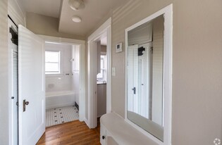 301-311 W Leuda St in Fort Worth, TX - Building Photo