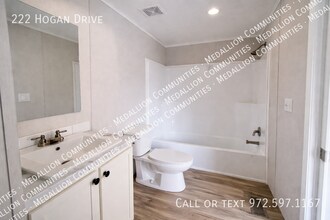 222 Hogan Dr in Newport News, VA - Building Photo - Building Photo