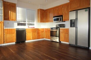 2514 Edgewater Dr in Santa Rosa, CA - Building Photo