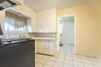 1202 Lassen Ave in Modesto, CA - Building Photo - Building Photo