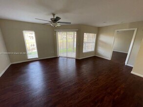 4815 Via Palm Lakes in West Palm Beach, FL - Building Photo - Building Photo
