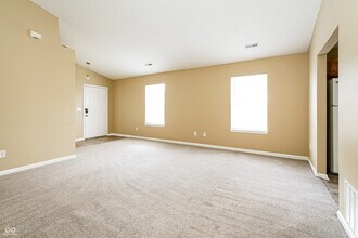 5620 Sweet River Dr in Indianapolis, IN - Building Photo - Building Photo