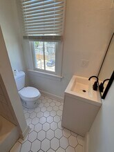2115 Lincoln St, Unit Upper right 1 br in Savannah, GA - Building Photo - Building Photo