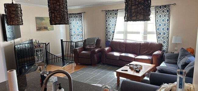 64 Litchfield St, Unit 1 in Boston, MA - Building Photo - Building Photo