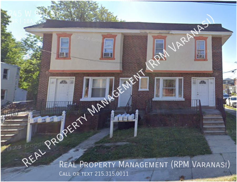 245 W 9th St in Chester, PA - Building Photo