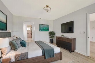 5540 Tamberlane Cir in Palm Beach Gardens, FL - Building Photo - Building Photo