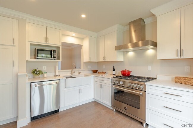 8116 Verbeck Dr in Manlius, NY - Building Photo - Building Photo