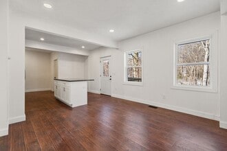 99 Main St in Upton, MA - Building Photo - Building Photo