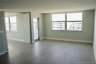 1050 93rd St-Unit -7C in Bay Harbor Islands, FL - Building Photo - Building Photo