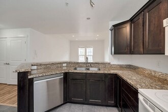 4276 S Main St in Murray, UT - Foto de edificio - Building Photo