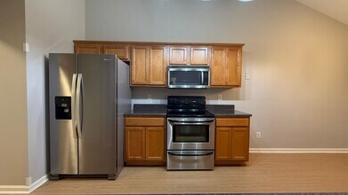 2350 Walnut Tree Ct NE in Buford, GA - Building Photo - Building Photo