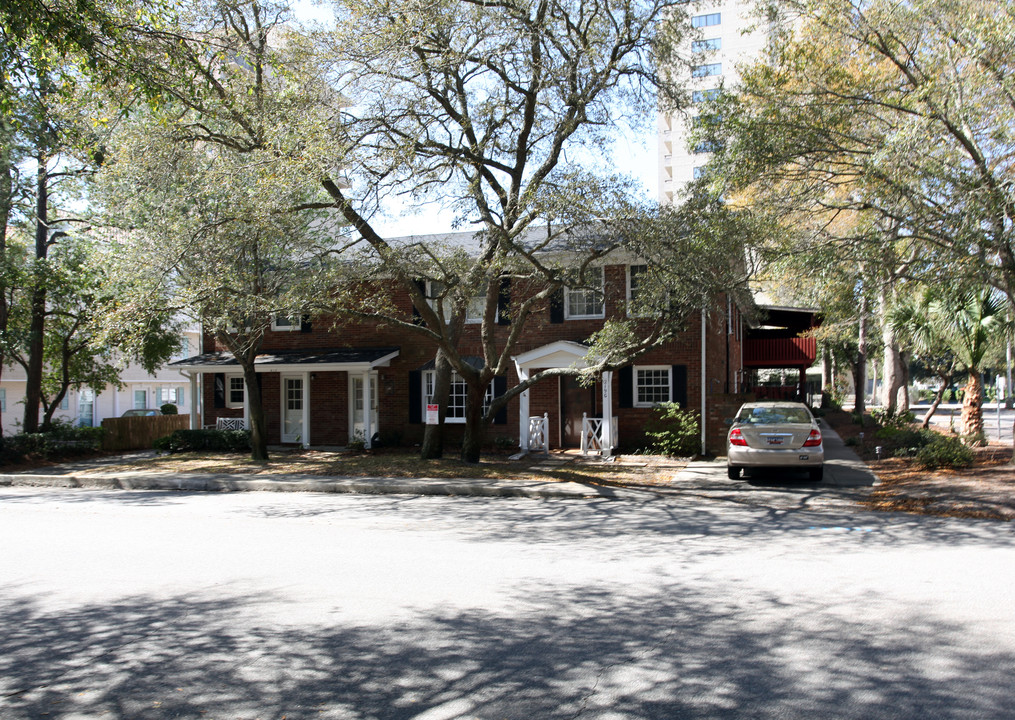 219 76th Ave N in Myrtle Beach, SC - Foto de edificio
