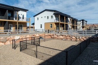 Desert Sol Villas in Moab, UT - Building Photo - Building Photo