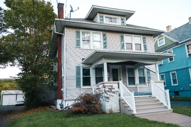 43 Park Ave in Binghamton, NY - Foto de edificio - Building Photo