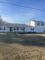 253 Catlett Rd in Madison, MS - Building Photo