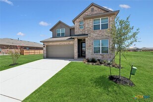 129 Radnor Rd in New Braunfels, TX - Building Photo