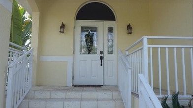 103 Starfish Ln in Tavernier, FL - Building Photo - Building Photo