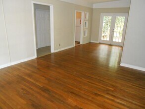 1807 Jackson Bluff Rd in Tallahassee, FL - Building Photo - Building Photo