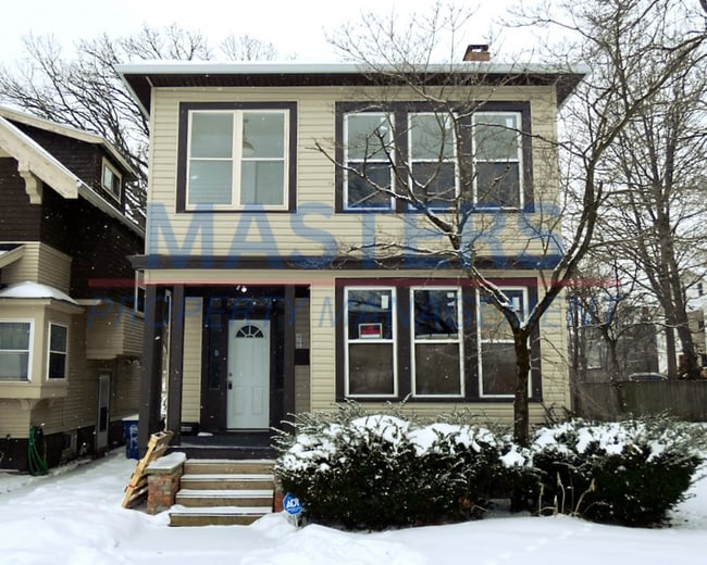 property at 425 Boston Pl