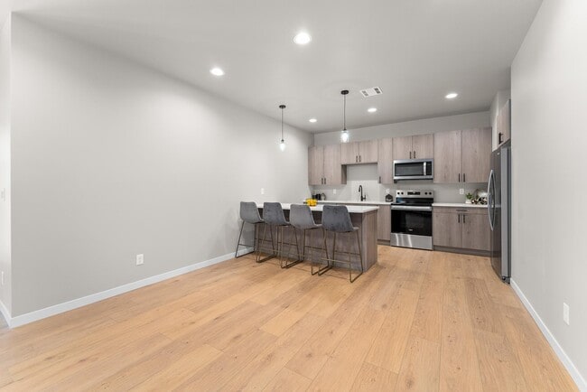 property at 531 Oxford Ave